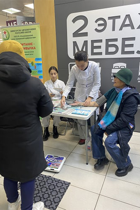 В Абакане провели акцию ко Всемирному дню борьбы с инсультом