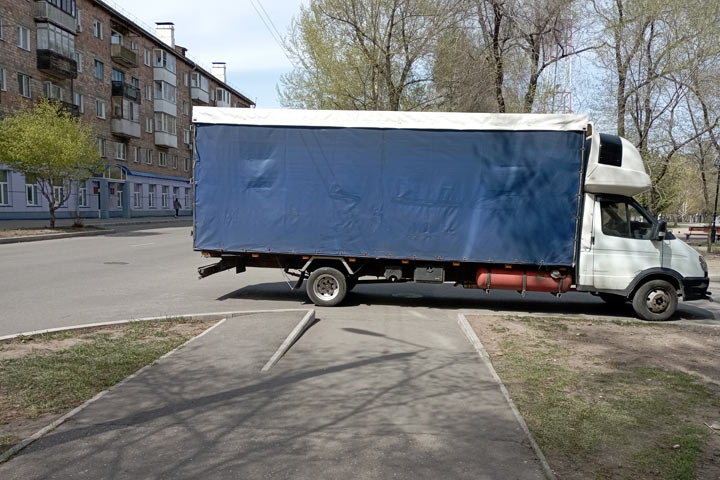 В Абакане водитель подверг опасности здоровье пешеходов