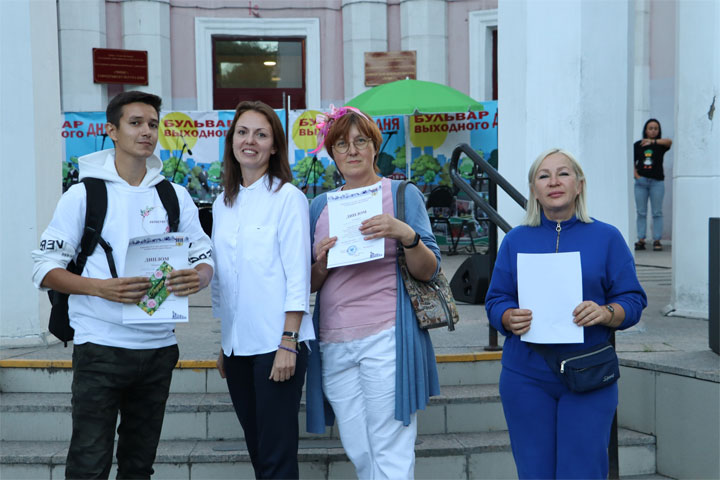 В Абакане прошел праздник цветов и красоты