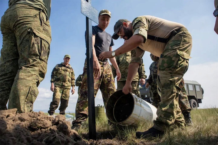 В УФСИН по Хакасии наградили участников проекта «Экспедиция памяти»