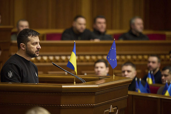 Правительство национального единства против Зеленского: Раскрытый шпион рассказал о планах Запада