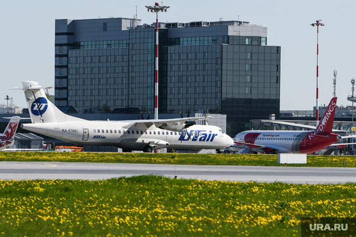 Два самолета Utair прервали полеты из-за неисправностей