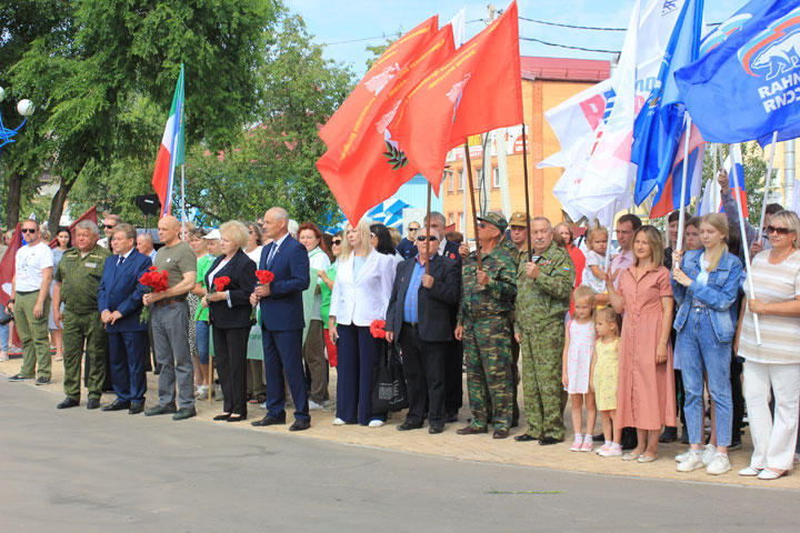 Хакасия выступила за своих. Республика своих не бросает