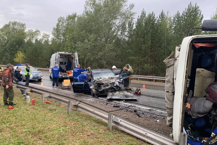 В страшном ДТП пострадал ребенок и два человека погибли