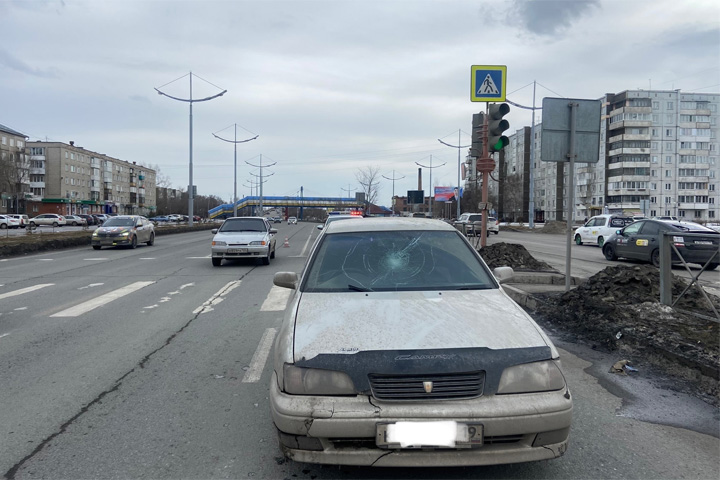  В Абакане второй день сбивают школьников на пешеходном переходе