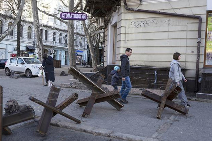 Николаев, Одесса, Запорожье, Херсон: Зеленский уверен, что эти города его поддержат, но люди по-другому думают