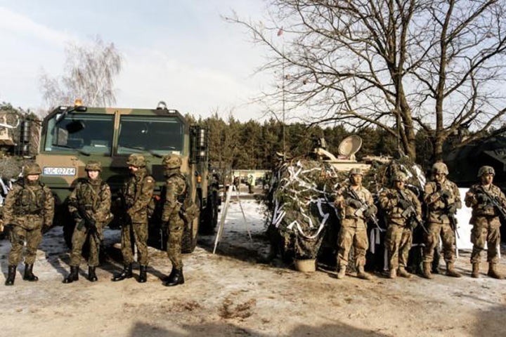 Американцы берут Польшу под военное управление