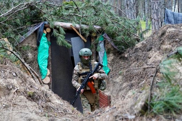 Диверсанты Зеленского боятся заходить в Кременские леса: Их уничтожат русские снайперы в костюмах-невидимках