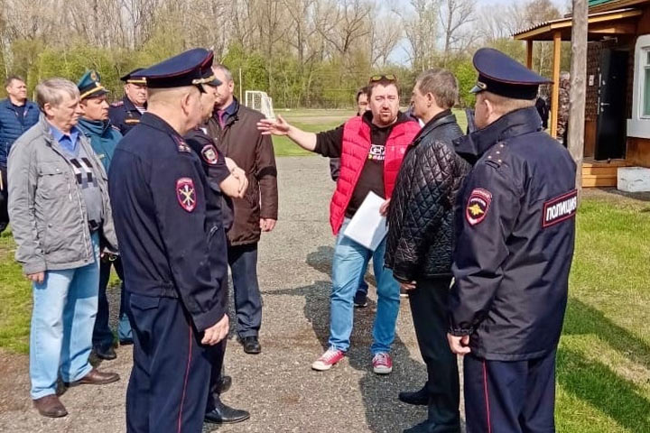 В Шушенском территорию фестиваля «Мир Сибири» готовят к приезду гостей