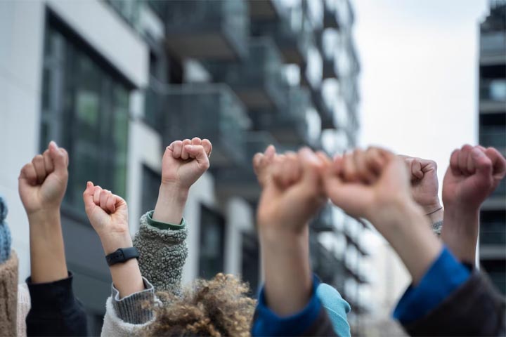 Население Украины накрывает протестной волной 