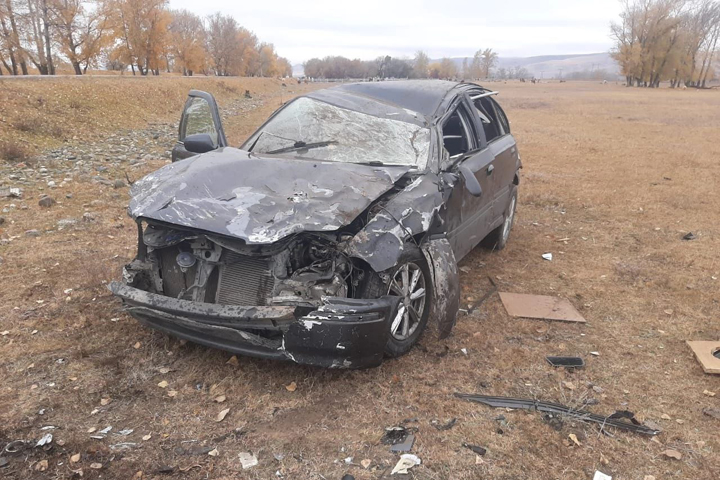 Возле Абазы ДТП - спавший на заднем сиденье пассажир вылетел из салона 