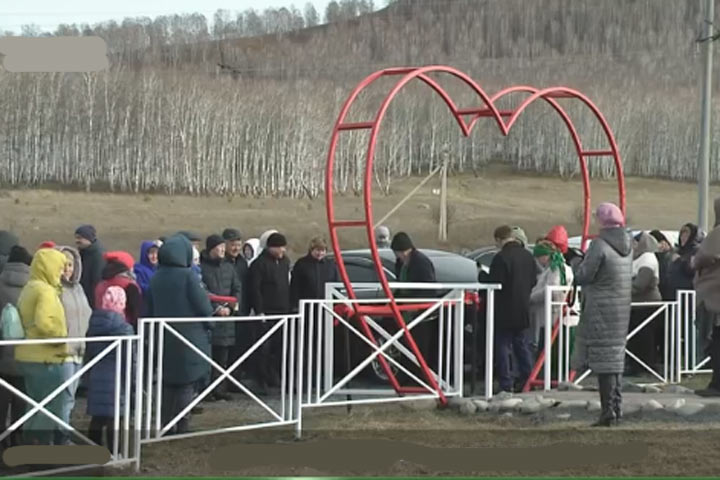  В Таштыпе Гора любви стала еще лучше