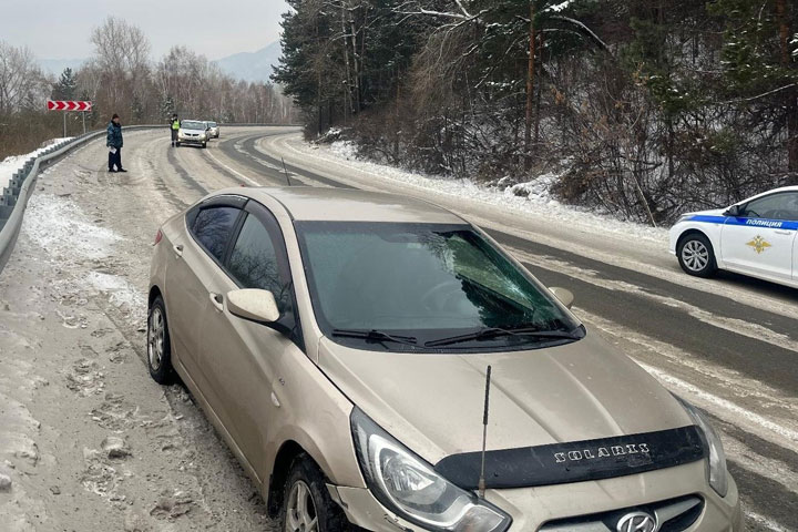 На коварной майнской дороге близ Саяногорска - два серьезных ДТП 