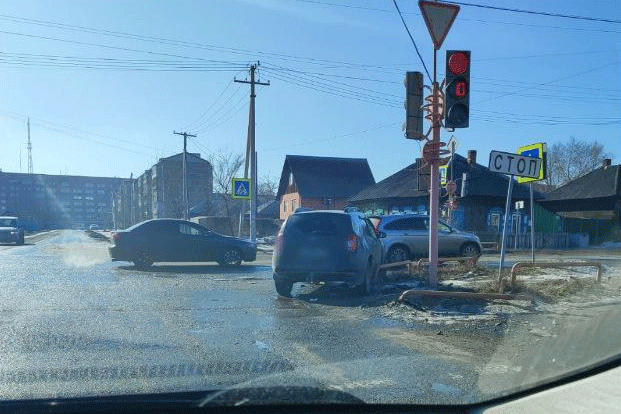 На перекрестке  Тельмана - Вяткина в Абакане произошло ДТП