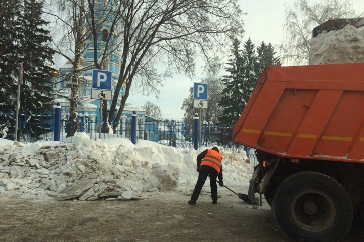 Глава города запретил проводить субботники по субботам