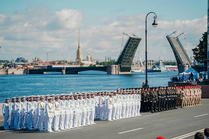 Вот это да! Дух захватывает! Россия, Санкт-Петербург, День ВМФ. Прямая трансляция