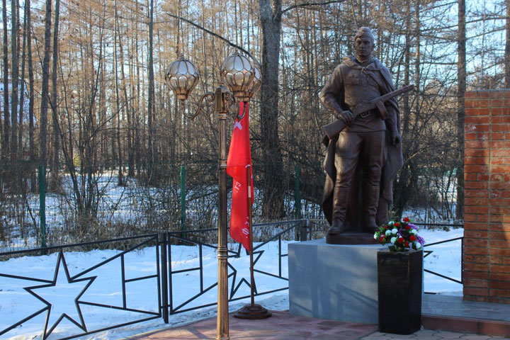 В поселке Гайдаровск открыли мемориальный комплекс участникам Великой Отечественной войны