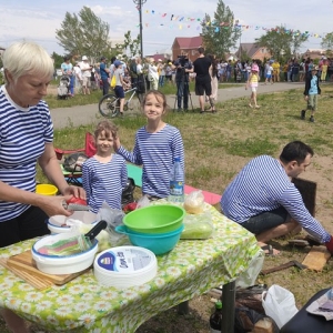 В День России в Абакане прошел фестиваль ухи «Семейная FISHка»