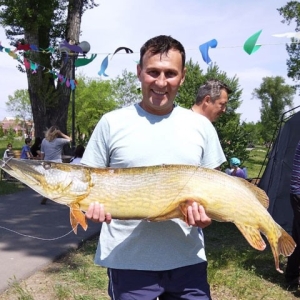 В День России в Абакане прошел фестиваль ухи «Семейная FISHка»