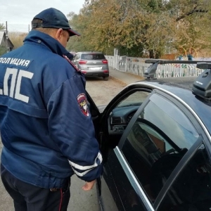 В Черногорске сотрудники ГИБДД устроили облаву на родителей возле детсадов