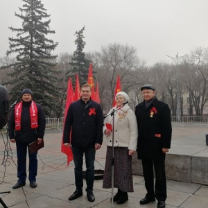 В Хакасии состоялся митинг в преддверии 105-й годовщины Великого Октября