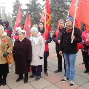 В Хакасии состоялся митинг в преддверии 105-й годовщины Великого Октября