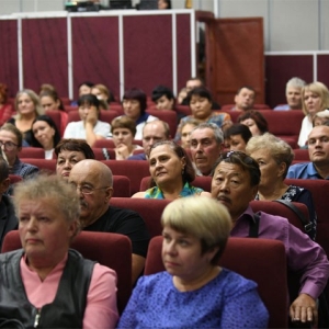 Губернатор Коновалов встретился с жителями в Копьево