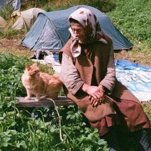 79-летняя отшельница выживает в хакасской тайге среди диких зверей - фото 