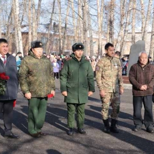 Шагнувшие в бессмертие: в Аскизе открыли памятник участникам СВО