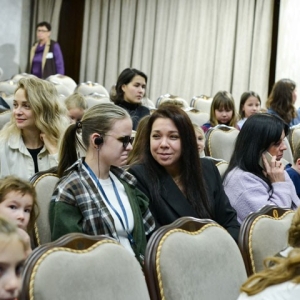 В Хакасии театр Лермонтова ставит больше спектаклей с тифлокомментированием